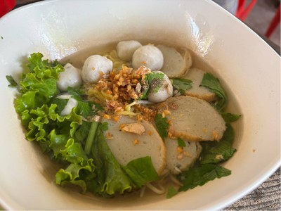 เส้นเล็กลูกชิ้นปลาน้ำใส