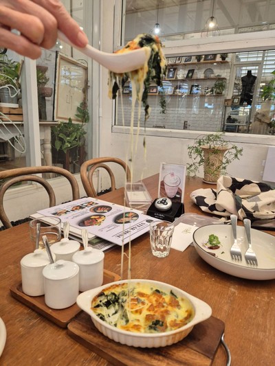 ผักโขมอบชีส