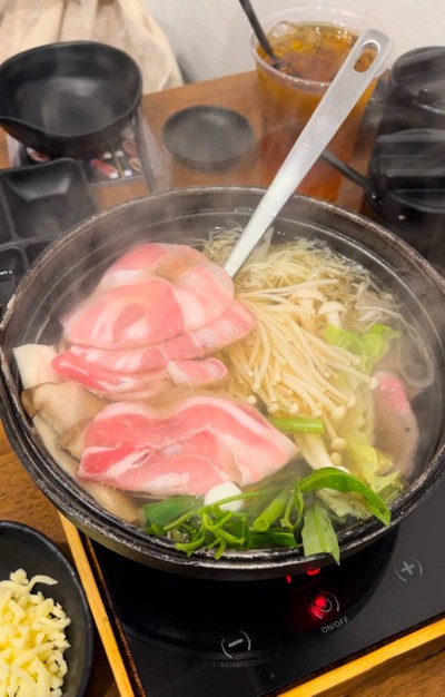 ชาบูชาบู