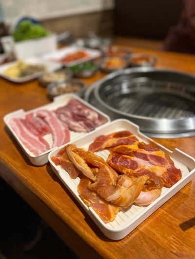 หมูสามชั้นหมักซอสโคจูจัง