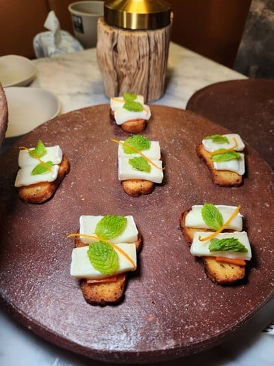 อาหาร หรือ เครื่องดื่ม