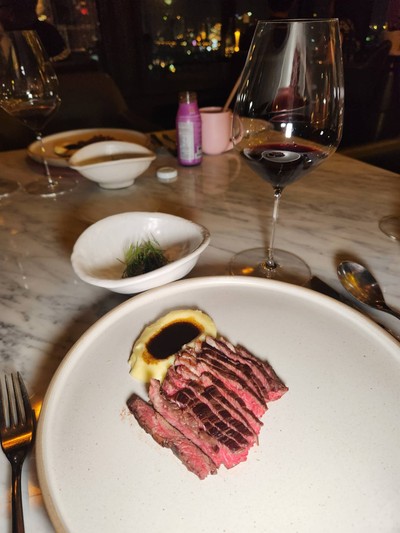 อาหาร หรือ เครื่องดื่ม