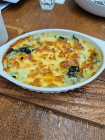 ผักโขมอบชีส