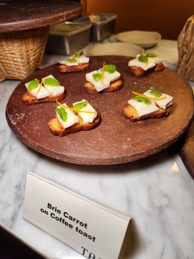 อาหาร หรือ เครื่องดื่ม