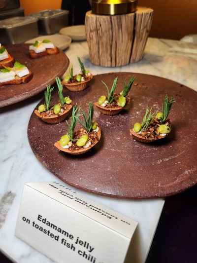 อาหาร หรือ เครื่องดื่ม