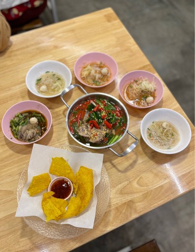 🍜 ก๋วยเตี๋ยวลูกทุ่ง 3 บาท 50 สตางค์.