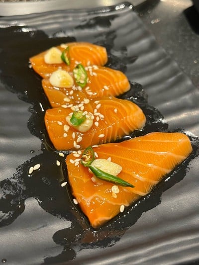 ปลาแซลมอนดองซีอิ๊ว