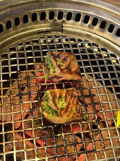 ลิ้นวัวย่างต้นหอม