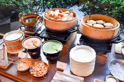 BlueSpice Cafe บุฟเฟต์ข้าวต้มไนท์มาร์เก็ต ย่านทองหล่อ