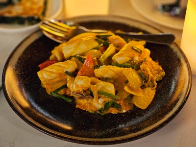 ปลาหมึกผัดไข่เค็ม