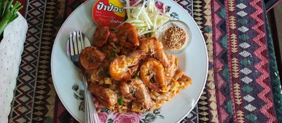 ผัดไทยกุ้งสด