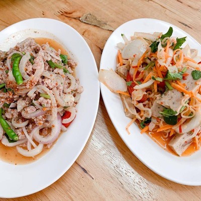 อาหาร หรือ เครื่องดื่ม