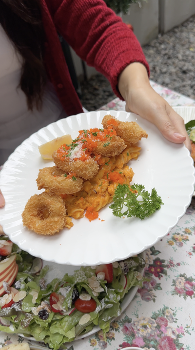 พาสต้าอีลิเกครีมซอสปลาหมึกผัดไข่เค็ม