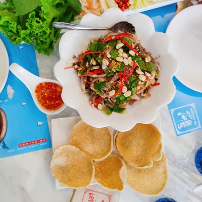 อาหาร หรือ เครื่องดื่ม