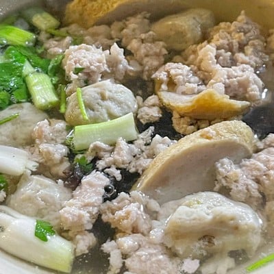 ต้มจืดสาหร่ายหมูสับลูกชิ้นปลา