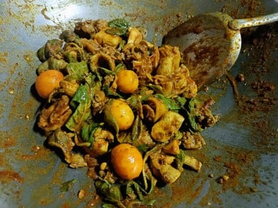 วิธีทำ ไก่บ้านผัดพริกแกง วิธีทำ ไก่บ้านผัดพริกแกง