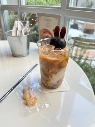 Iced latte with almond milk