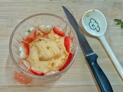 วิธีทำ 🍓 Strawberry butter cake parfait 🧈