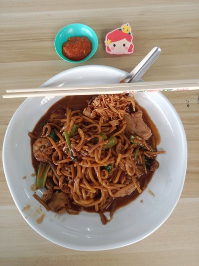 ฮกเกี้ยนหมี่ผัดใส่ทุกอย่าง