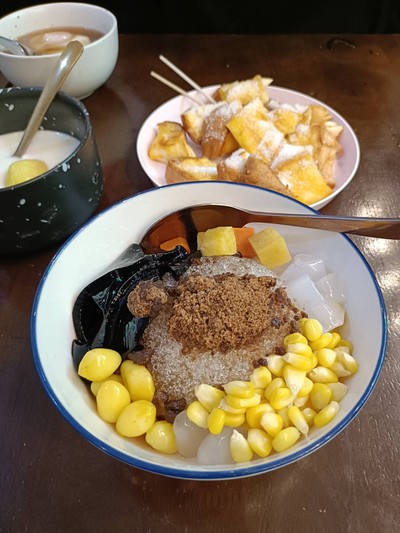 อาหาร หรือ เครื่องดื่ม