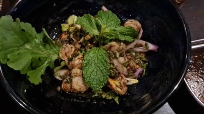 ลาบหอยเชลล์