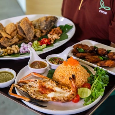 Chom cafe and restaurant Huahin  หัวหิน
