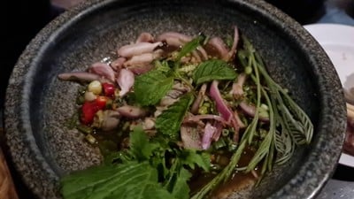 อาหาร หรือ เครื่องดื่ม