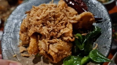 หนังไก่กรอบ