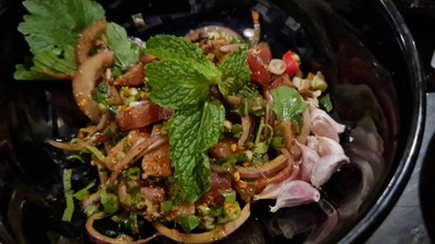 อาหาร หรือ เครื่องดื่ม