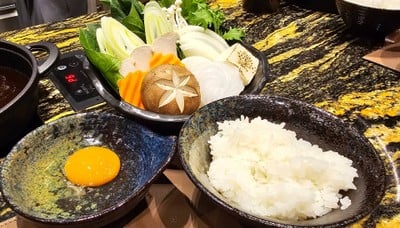 ผักต่างๆ / ไข่ไก่สด Mori-Tama / ข้าวญี่ปุ่น