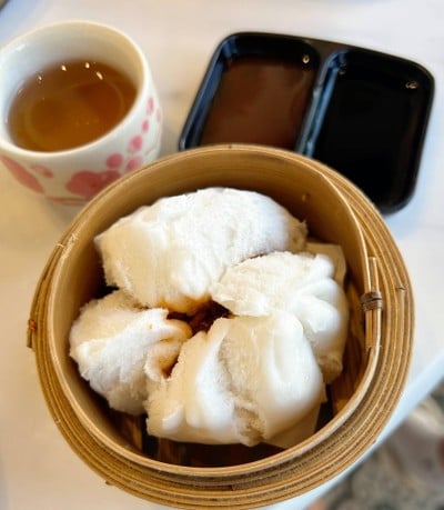 ซาลาเปาหมูแดง