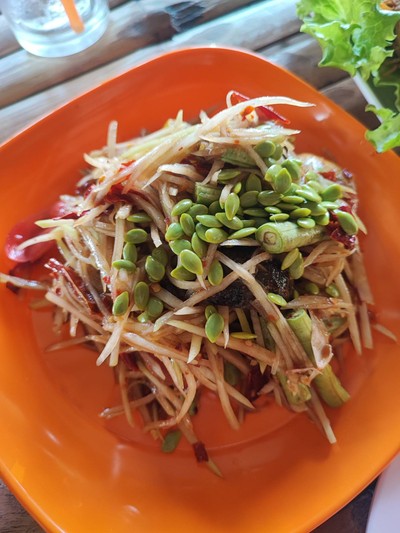 ตำลาว