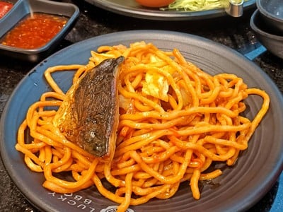 อาหาร หรือ เครื่องดื่ม