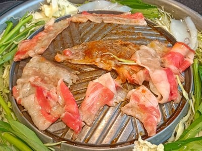 อาหาร หรือ เครื่องดื่ม