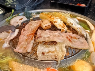 อาหาร หรือ เครื่องดื่ม