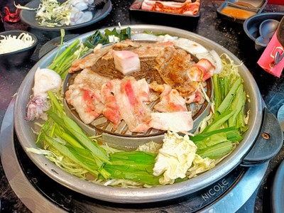 อาหาร หรือ เครื่องดื่ม