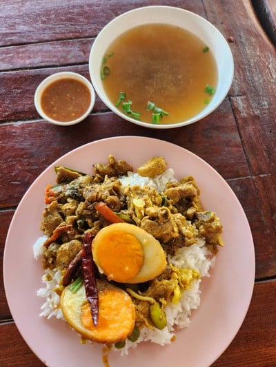 อาหาร หรือ เครื่องดื่ม