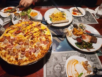 อาหาร หรือ เครื่องดื่ม