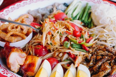 "เสือจิ้มจุ่ม" ร้านอาหารอีสานสุดแซ่บ บรรยากาศดี ย่านรามคำแหง