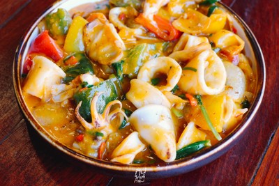 "เสือจิ้มจุ่ม" ร้านอาหารอีสานสุดแซ่บ บรรยากาศดี ย่านรามคำแหง