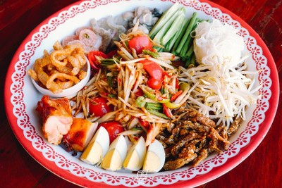 "เสือจิ้มจุ่ม" ร้านอาหารอีสานสุดแซ่บ บรรยากาศดี ย่านรามคำแหง