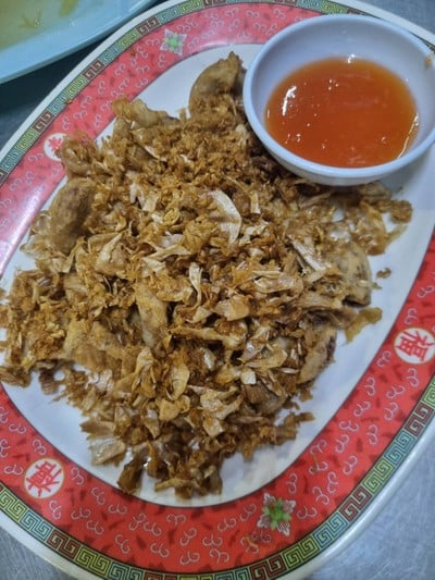 ข้าวต้มเจ๊สวย หรือ ข้าวต้ม 100 ปี พลับพลาไชย
