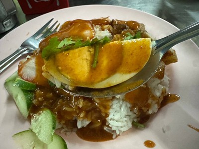 ข้าวหมูแดงหมูกรอบ