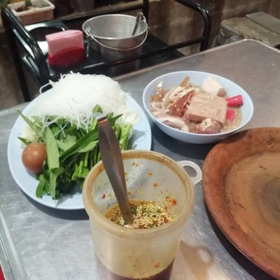 อาหาร หรือ เครื่องดื่ม