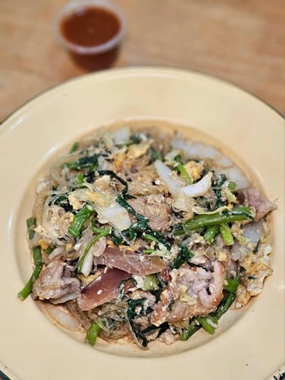 สุกี้แห้งหมู