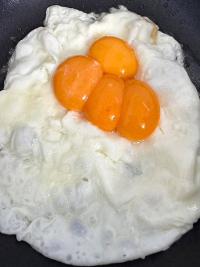 วิธีทำ ไข่เบียดกุ้ง 🍳 วิธีทำ ไข่เบียดกุ้ง 🍳
