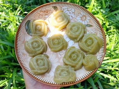 ขนมชั้นใบเตย