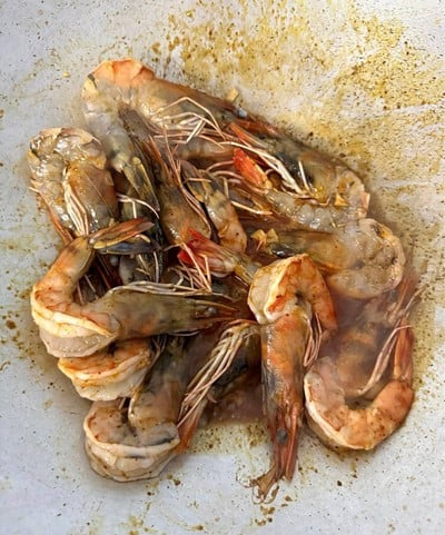 วิธีทำ กุ้งผัดน้ำพริกเผาไข่เค็ม วิธีทำ กุ้งผัดน้ำพริกเผาไข่เค็ม