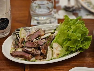 ยำเนื้อย่าง