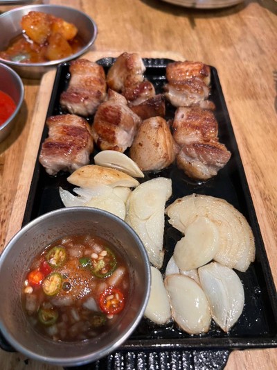 สามชั้นย่าง